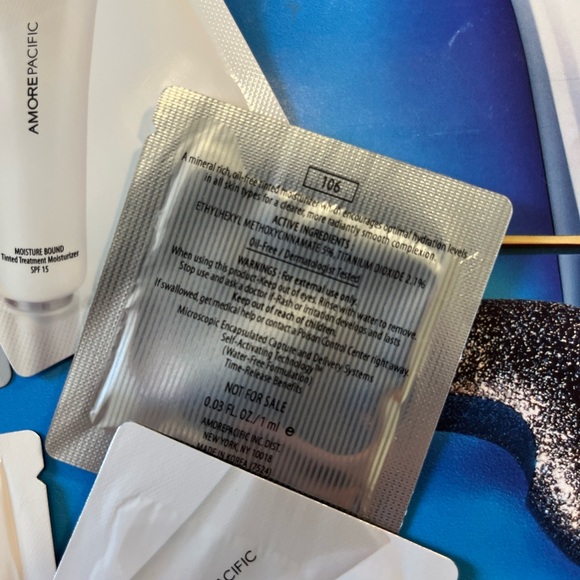 10x Amore Pacific Moisture Bound Tinted Moisturizer SPF 15 Shade 106=10ml New - Picture 7 of 11